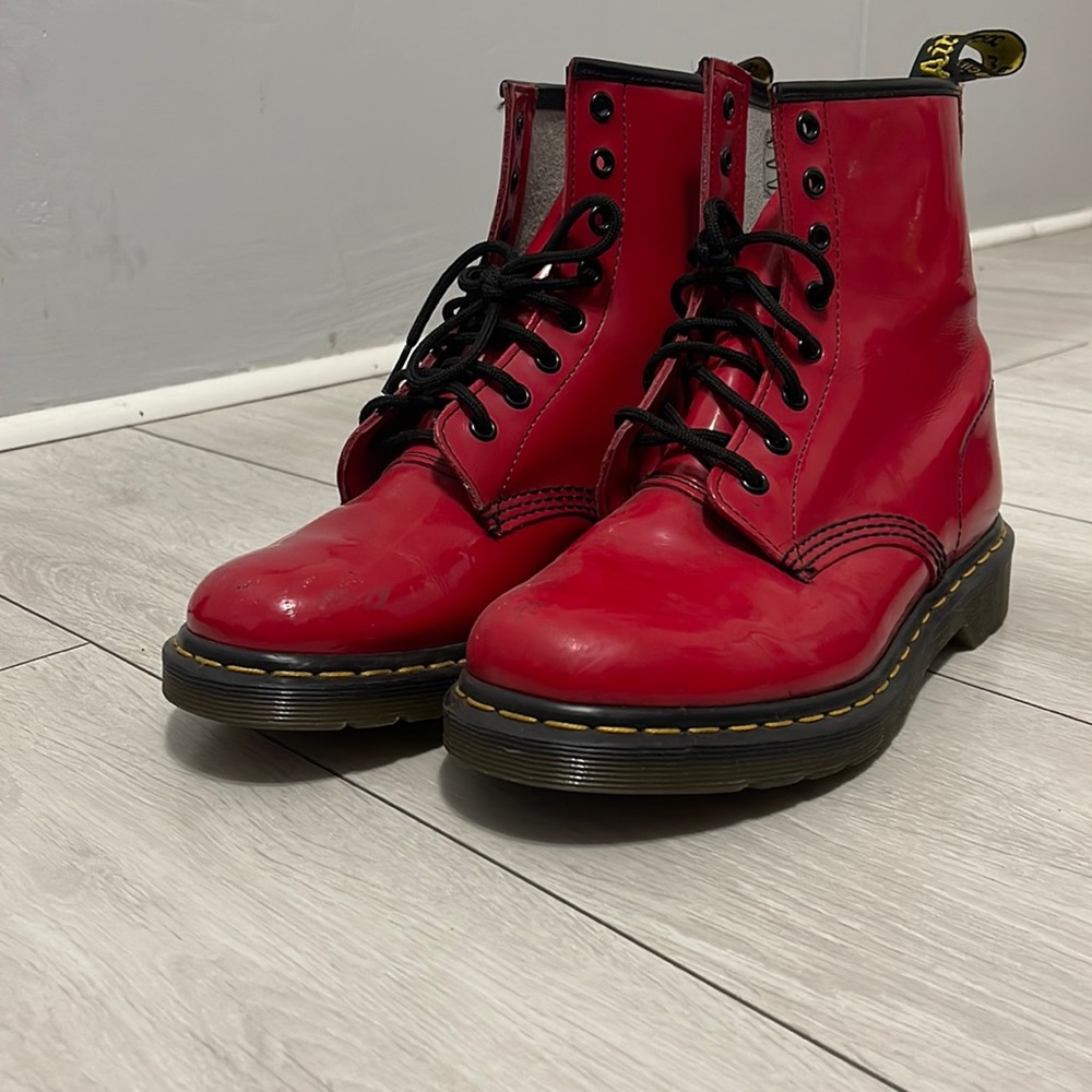 ❤️Red Doc Martens Size 8 ❤️
